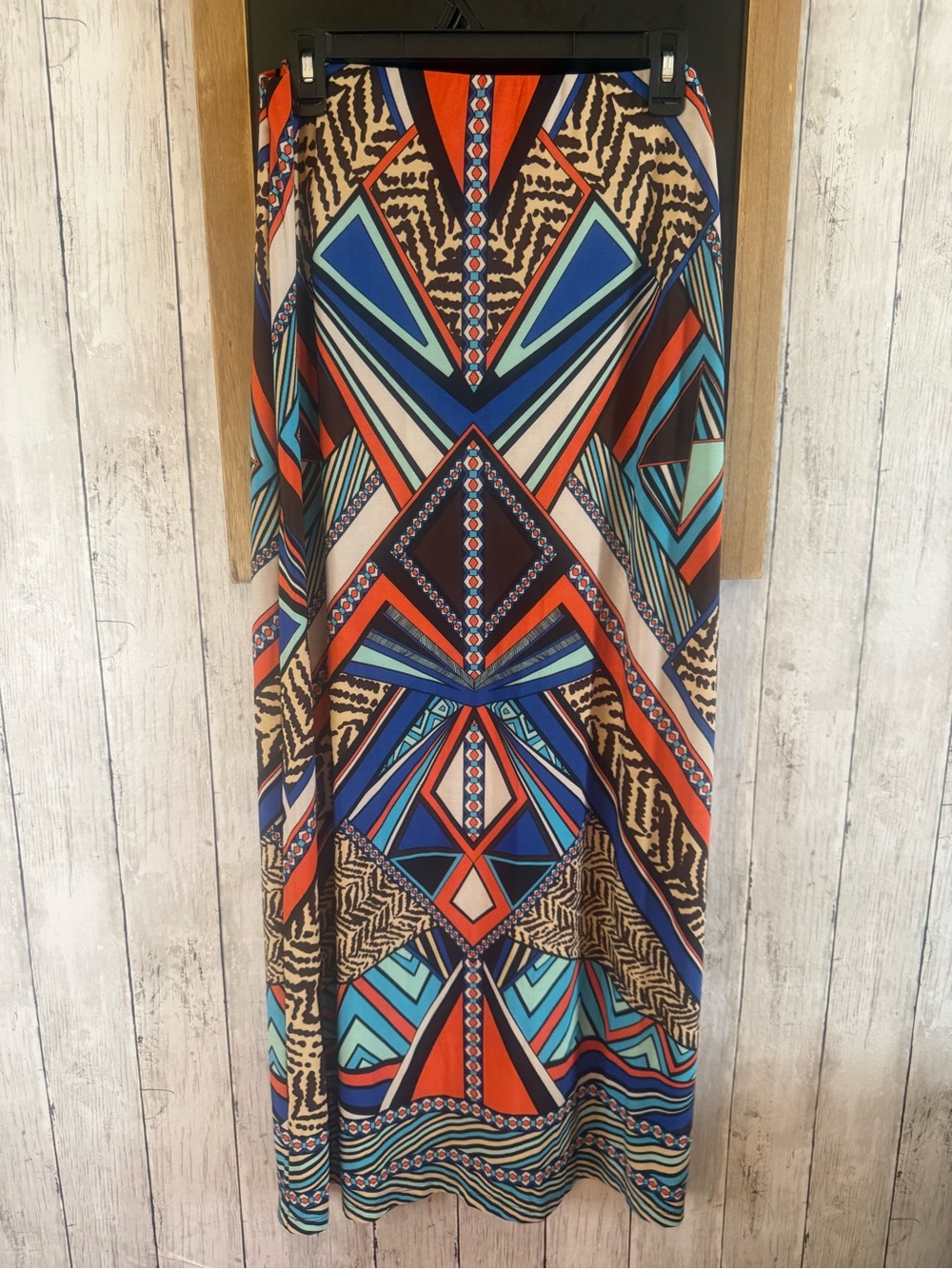 Chico's Women's Colorful Maxi Skirt Size 2
Stretch Polyester Geometric SW Orang